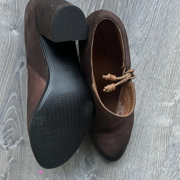 Sperry Top-Sider Dasher Lille Dark Ankle Bootie, Brown - Picture 9 of 10
